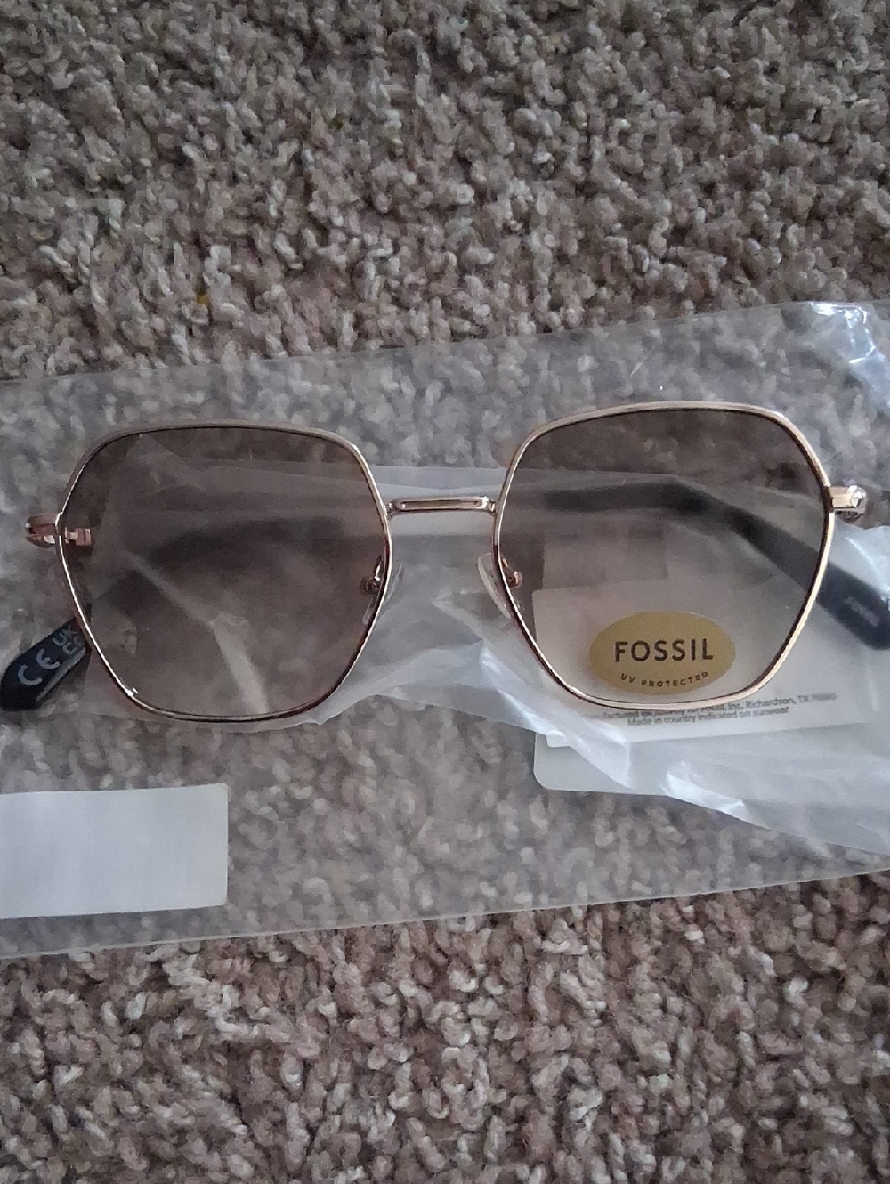 Fossil Women's Gold Frame Sunglasses with Brown Gradient Lenses